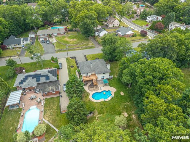 66 Robert Street, North Haledon, NJ 07508