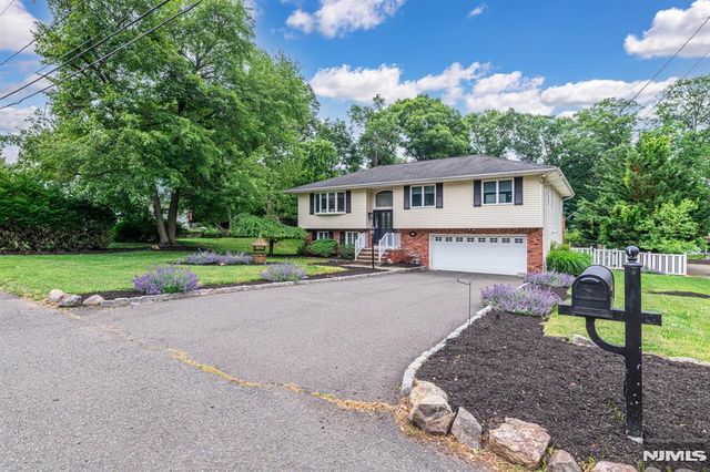 66 Robert Street, North Haledon, NJ 07508