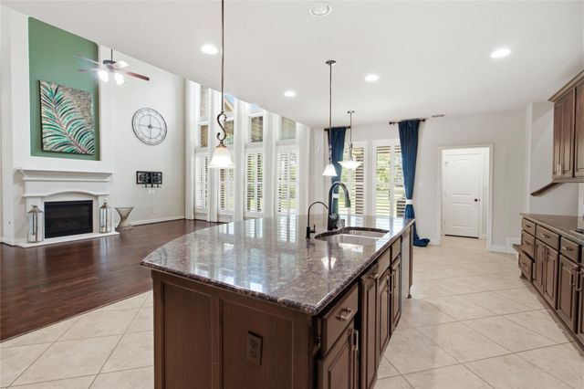 2405 Barton Shores Drive, Pearland, TX 77584