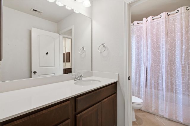 2405 Barton Shores Drive, Pearland, TX 77584