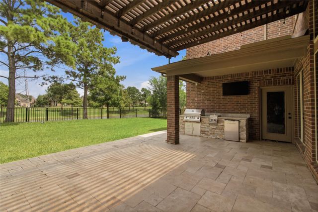 2405 Barton Shores Drive, Pearland, TX 77584