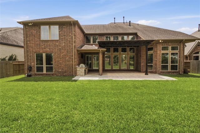 2405 Barton Shores Drive, Pearland, TX 77584