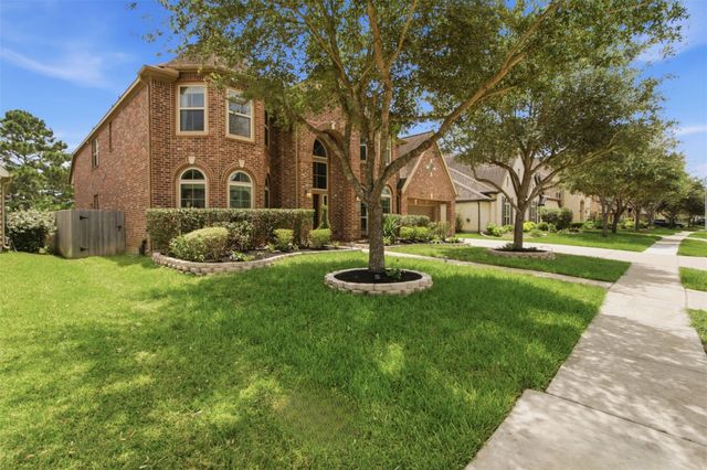 2405 Barton Shores Drive, Pearland, TX 77584