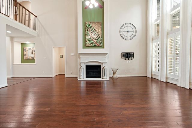 2405 Barton Shores Drive, Pearland, TX 77584