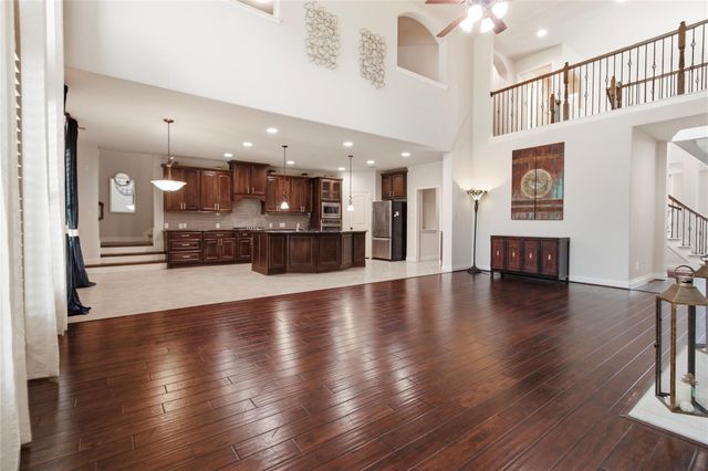 2405 Barton Shores Drive, Pearland, TX 77584