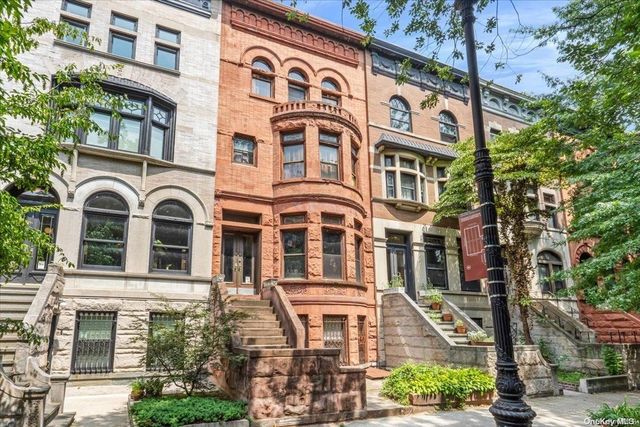 59 Midwood Street, Brooklyn, NY 11225