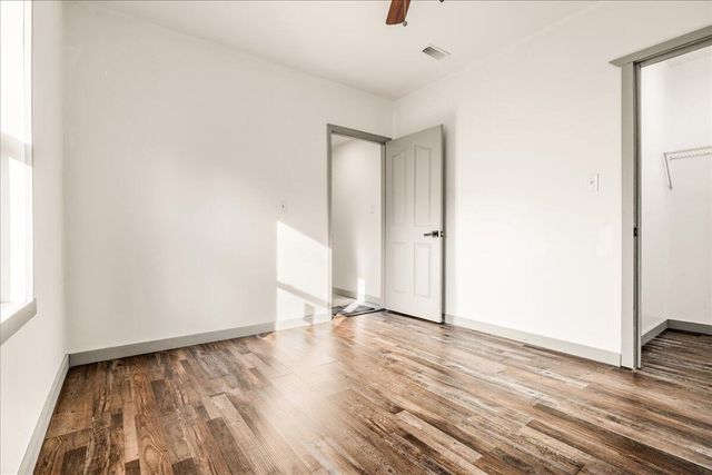 11 M J B Drive, London, KY 40744