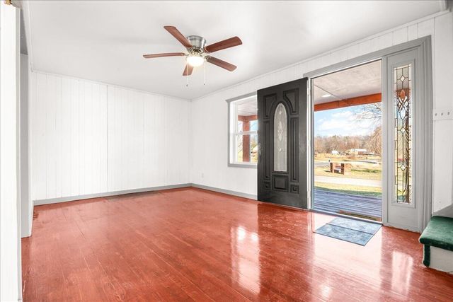 11 M J B Drive, London, KY 40744