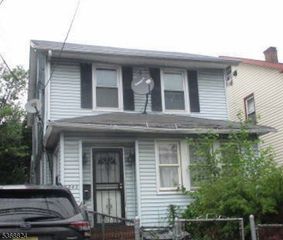 1042 18Th Ave, Newark City, NJ 07106