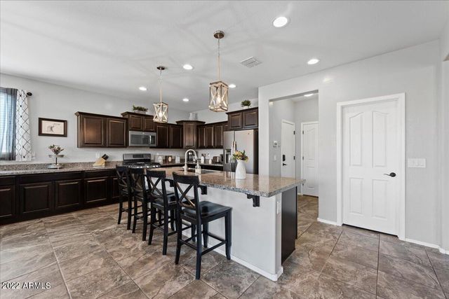 2430 E HAZELTINE Way, Gilbert, AZ 85298