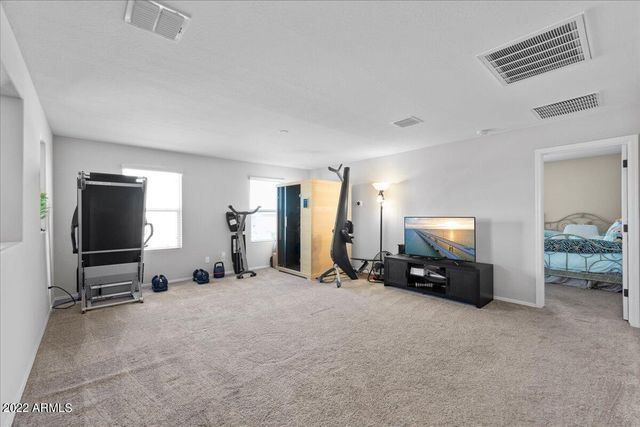 2430 E HAZELTINE Way, Gilbert, AZ 85298