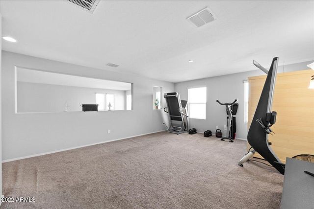 2430 E HAZELTINE Way, Gilbert, AZ 85298