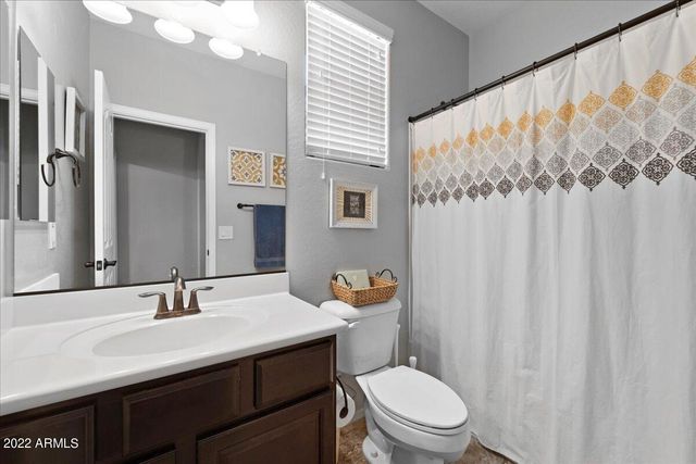 2430 E HAZELTINE Way, Gilbert, AZ 85298