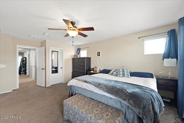 2430 E HAZELTINE Way, Gilbert, AZ 85298