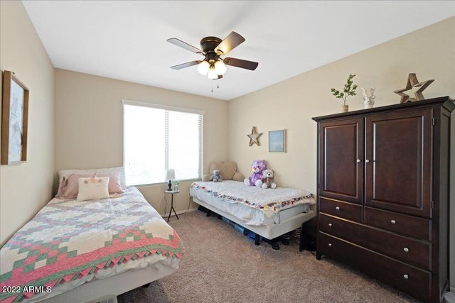 2430 E HAZELTINE Way, Gilbert, AZ 85298