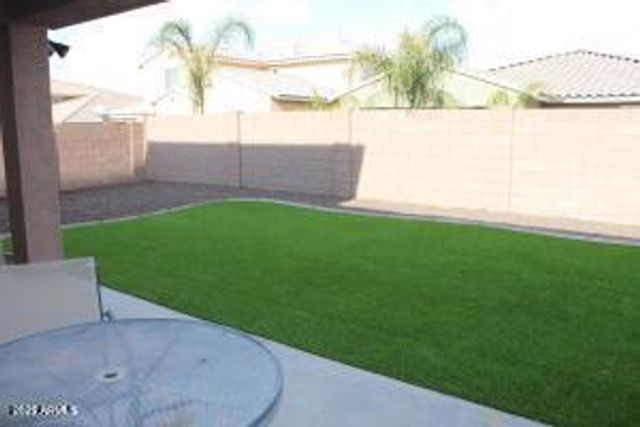 2430 E HAZELTINE Way, Gilbert, AZ 85298