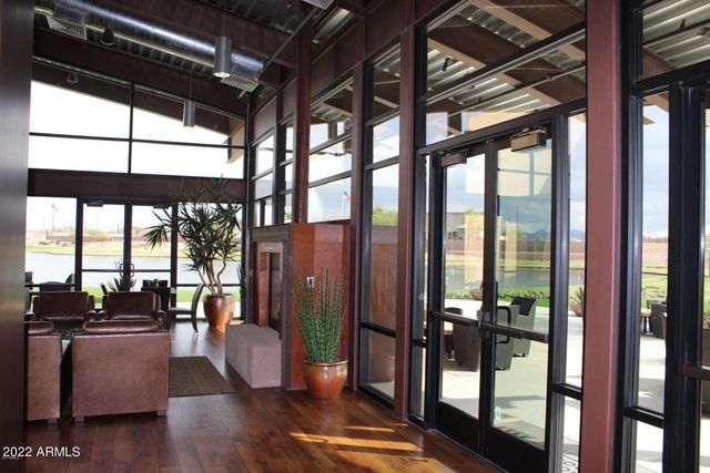 2430 E HAZELTINE Way, Gilbert, AZ 85298