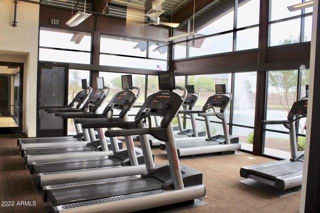 2430 E HAZELTINE Way, Gilbert, AZ 85298