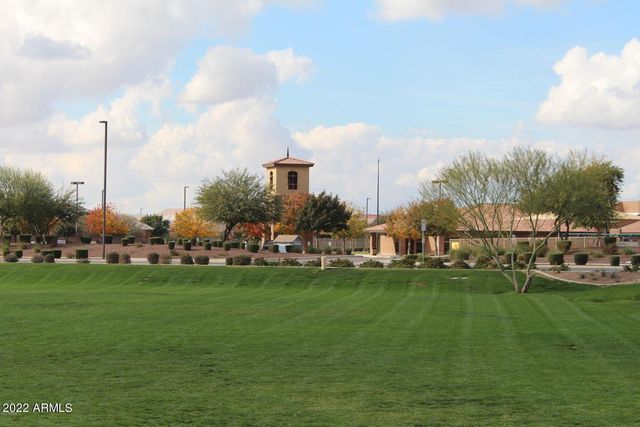 2430 E HAZELTINE Way, Gilbert, AZ 85298