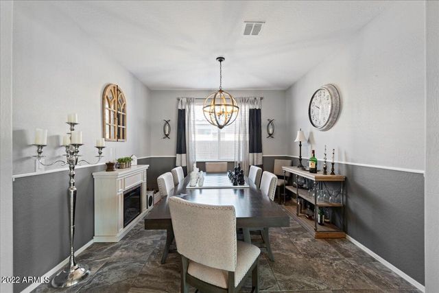 2430 E HAZELTINE Way, Gilbert, AZ 85298