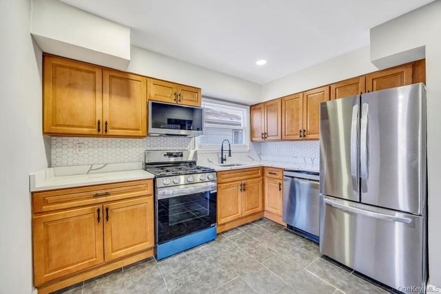 213-16 102nd Avenue, Queens Village, NY 11429