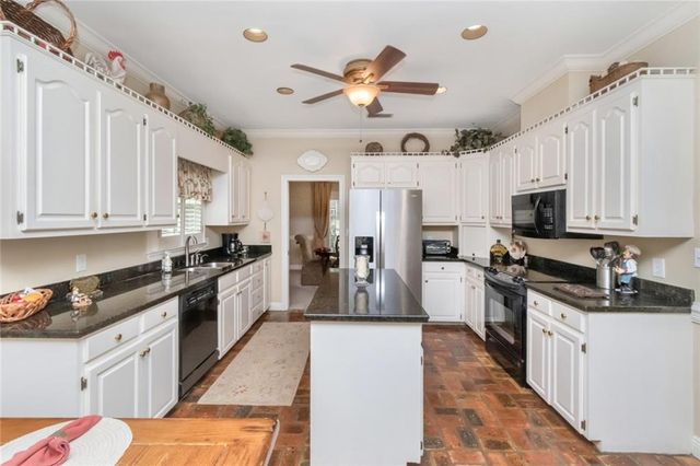 2875 Briarfield Lane, Mobile, AL 36693