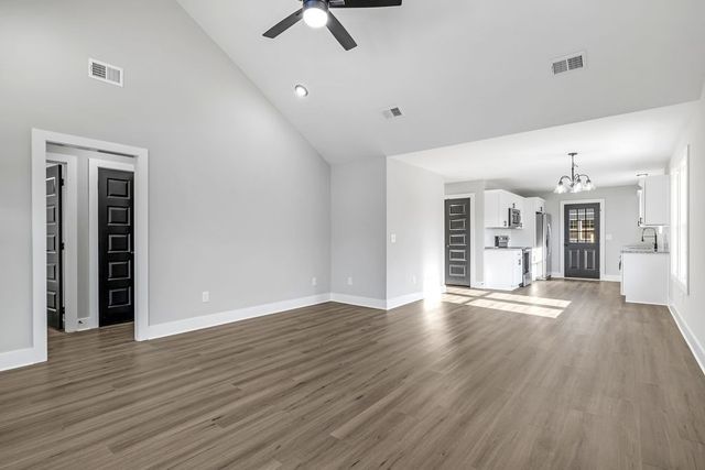 214 Ross Ave Unit 110, Gallatin, TN 37066