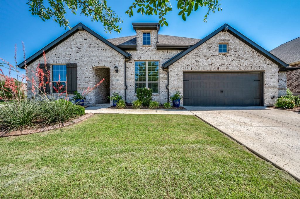9820 Surveyor Road, Little Elm, TX 75068