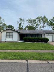 11565 Sheffield Drive, Florissant, MO 63033