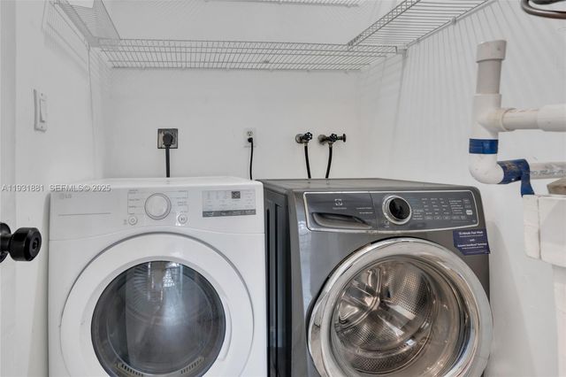 1330 SW 135th Ct, Miami, FL 33184