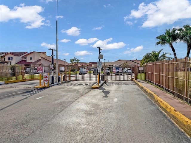 1330 SW 135th Ct, Miami, FL 33184