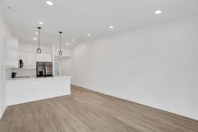 1330 SW 135th Ct, Miami, FL 33184