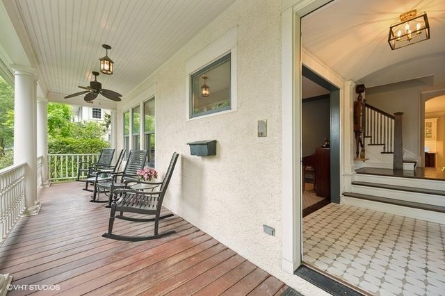 925 Central Avenue, Wilmette, IL 60091