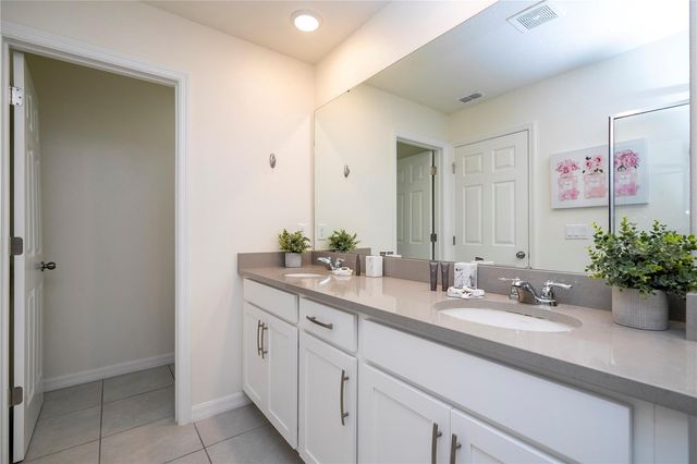 2194 FLEMING MIST PLACE, Kissimmee, FL 34747
