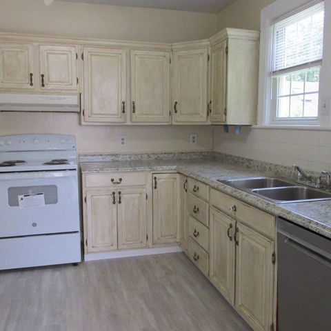 5240 Hawthorne RD, Roanoke, VA 24012
