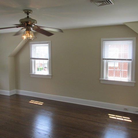 5240 Hawthorne RD, Roanoke, VA 24012