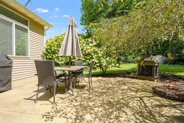 9731 Southern Oaks Court, Portage, MI 49002