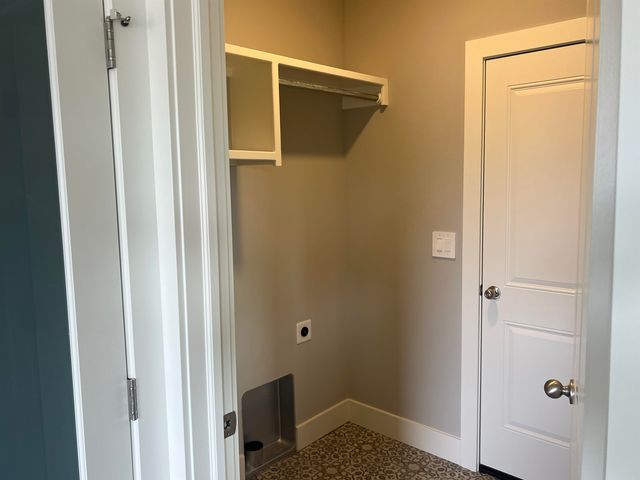 2323 S Hickory Creek St, Wichita, KS 67235