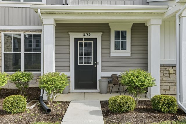 11789 Kentucky Street, Crown Point, IN 46307