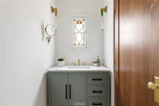 1519 Courtney Avenue, Los Angeles, CA 90046