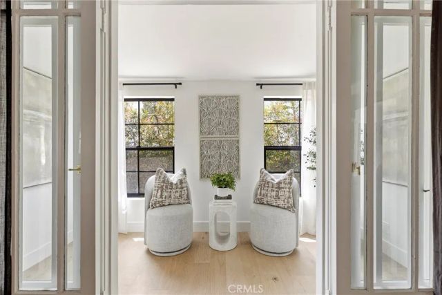 1519 Courtney Avenue, Los Angeles, CA 90046