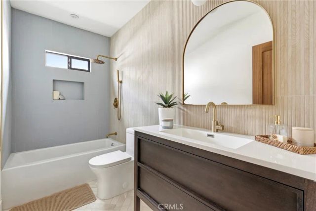 1519 Courtney Avenue, Los Angeles, CA 90046