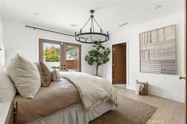 1519 Courtney Avenue, Los Angeles, CA 90046