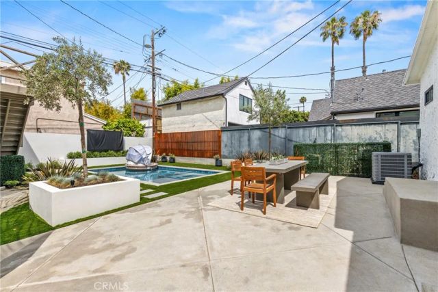 1519 Courtney Avenue, Los Angeles, CA 90046