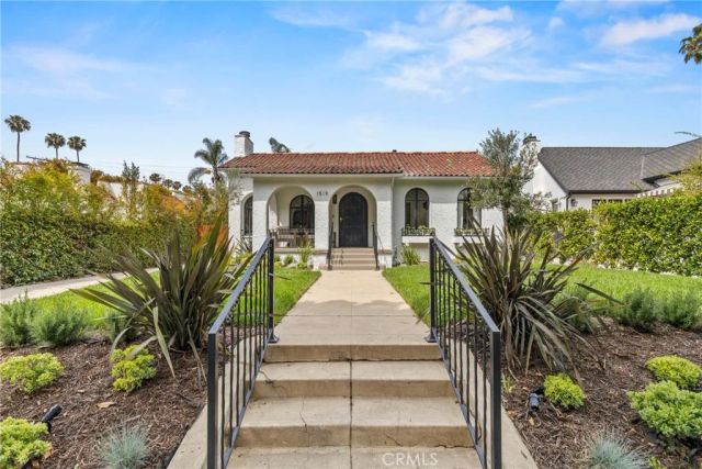 1519 Courtney Avenue, Los Angeles, CA 90046