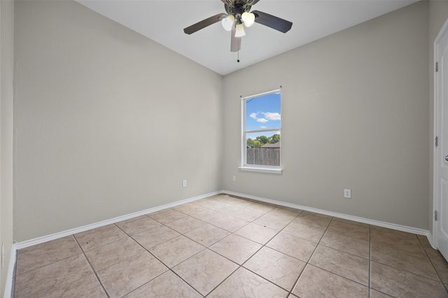 20521 Farm Pond LN, Pflugerville, TX 78660