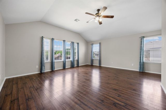 20521 Farm Pond LN, Pflugerville, TX 78660