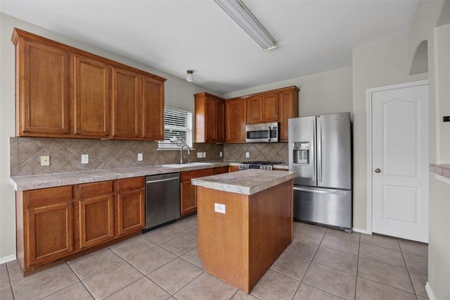 20521 Farm Pond LN, Pflugerville, TX 78660