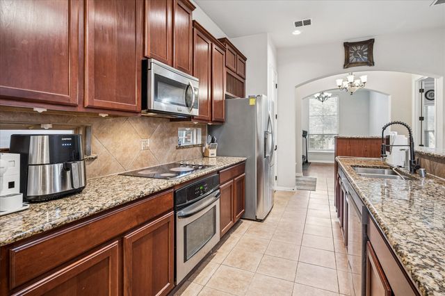 2470 Sunderland Lane, Lewisville, TX 75067