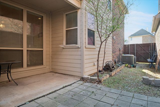 2470 Sunderland Lane, Lewisville, TX 75067